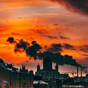 邻居大爷掏出来又粗又长小说
